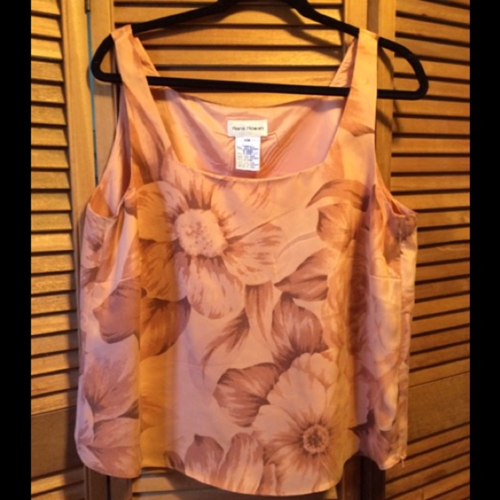 Rena Rowen Peach/light Orange Top